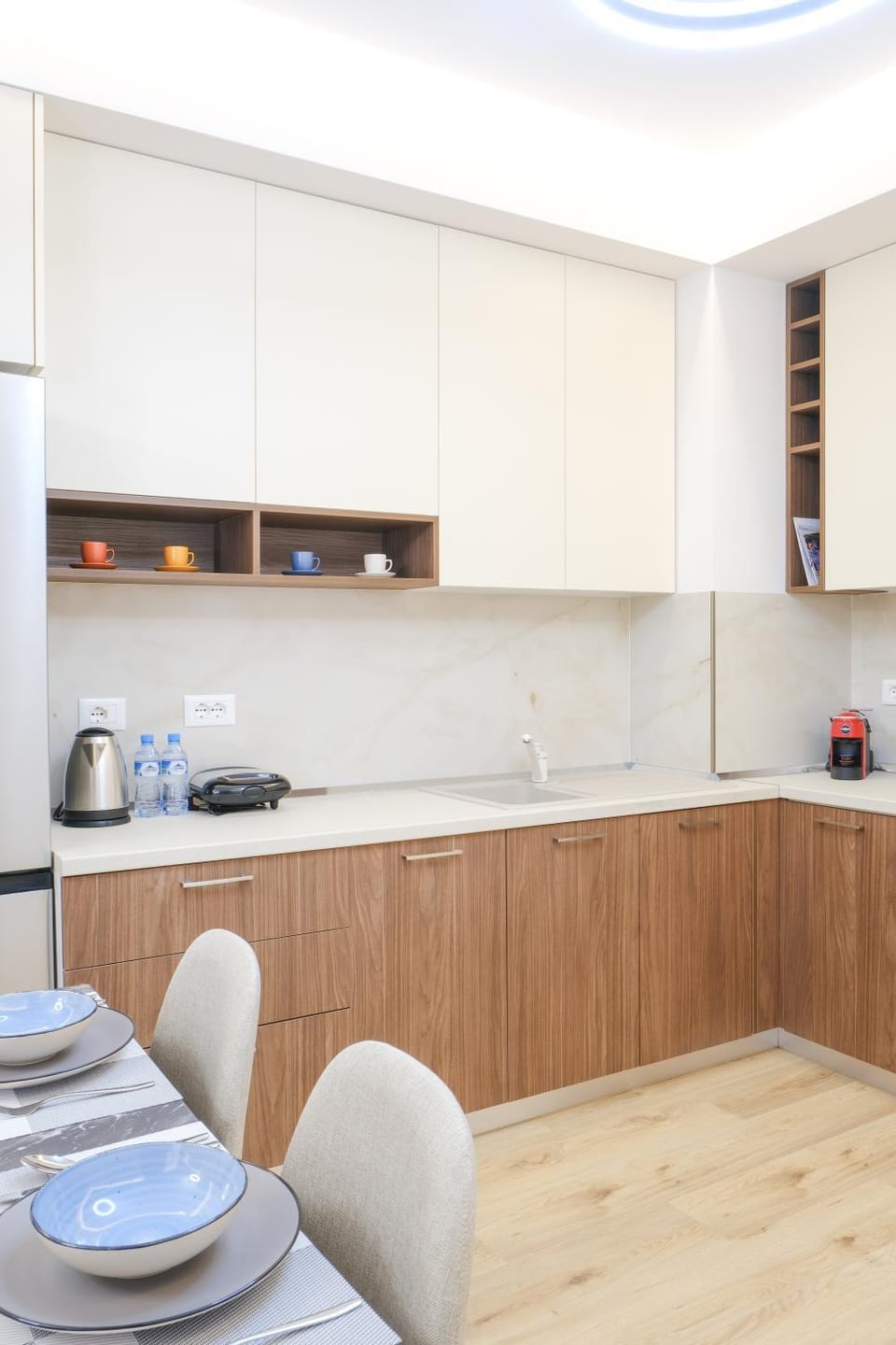 Coffee/tea facilities, Kitchen or kitchenette, stove, toaster
