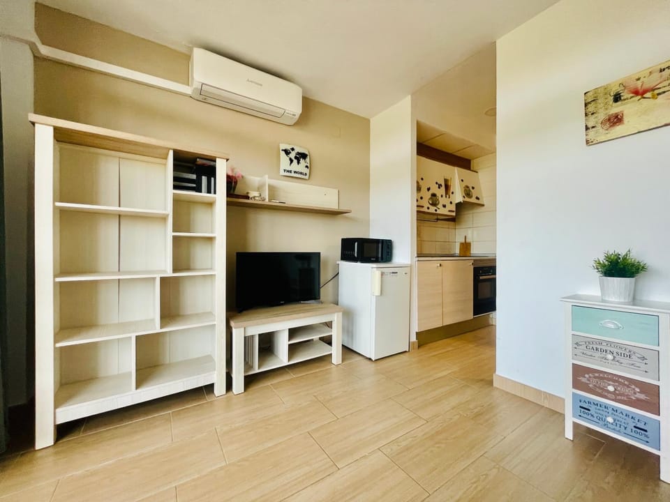 Living room, air conditioner
