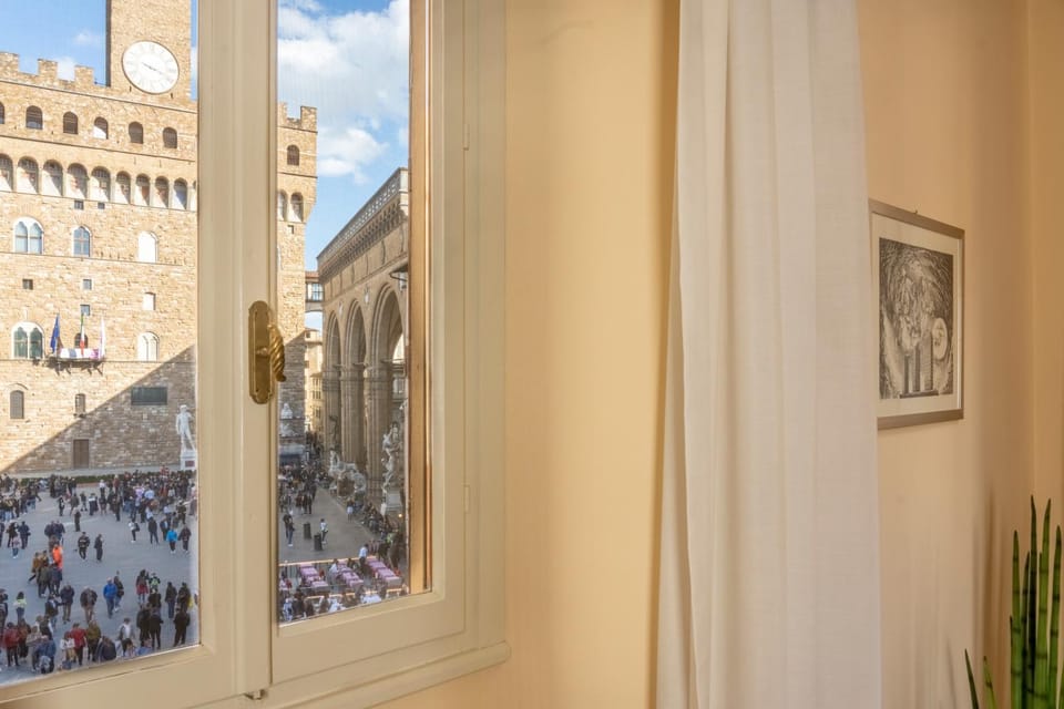 View (from property/room), City view, Landmark view