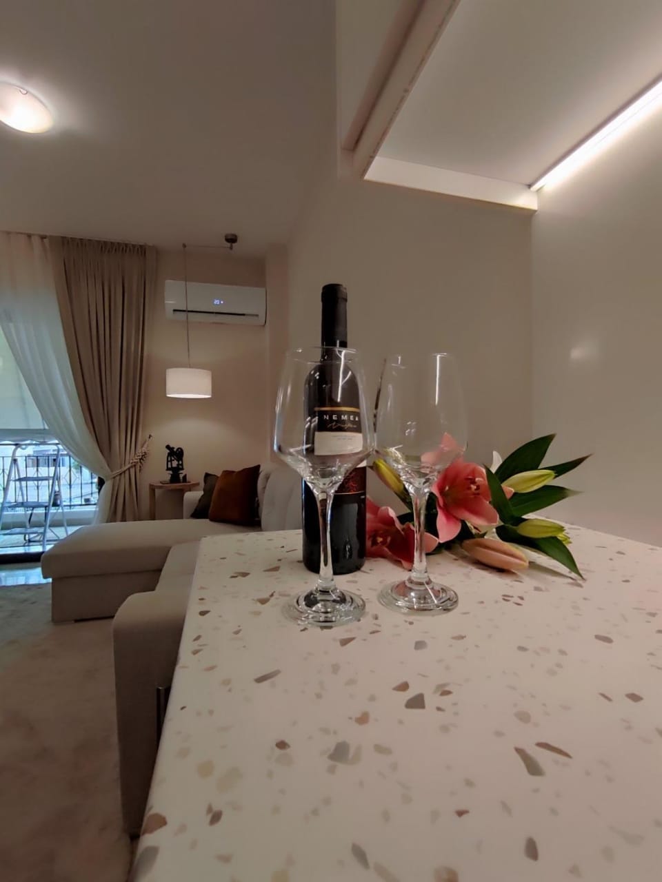 Kitchen or kitchenette, Seating area