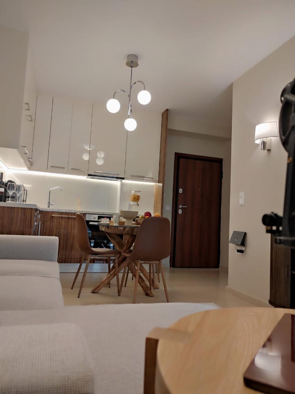 Living room, Dining area