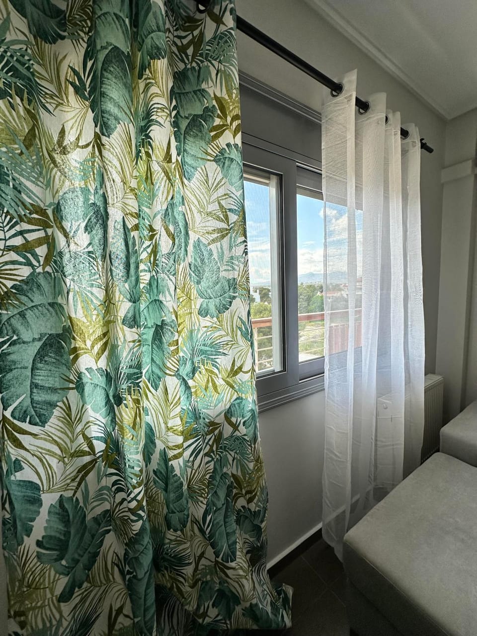 View (from property/room), Balcony/Terrace, Living room