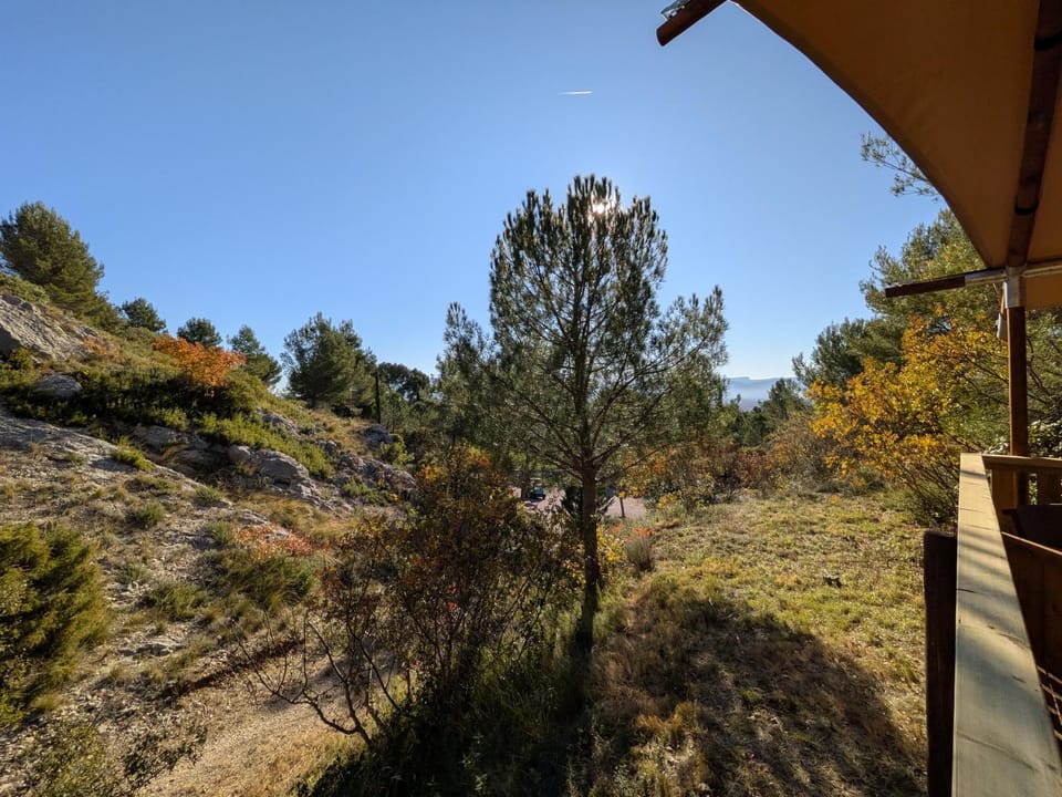 Camping le Cézanne Montagne Sainte-Victoire Campground/ 
RV Resort in French Riviera