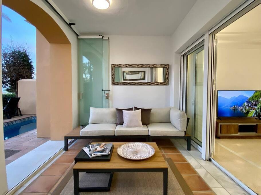 YOLO Spaces - Sotogrande Marina Luxury Apartment Apartment in Andalusia