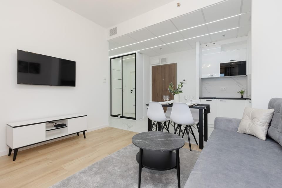 TV and multimedia, Kitchen or kitchenette, Living room, Seating area, Dining area, Evening entertainment