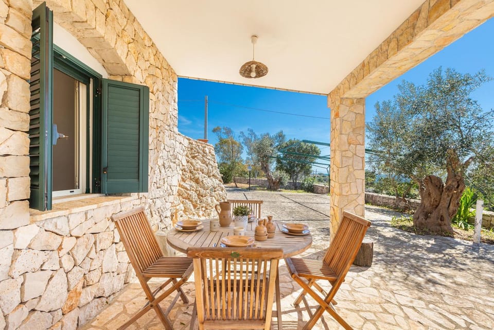 Patio, Dining area
