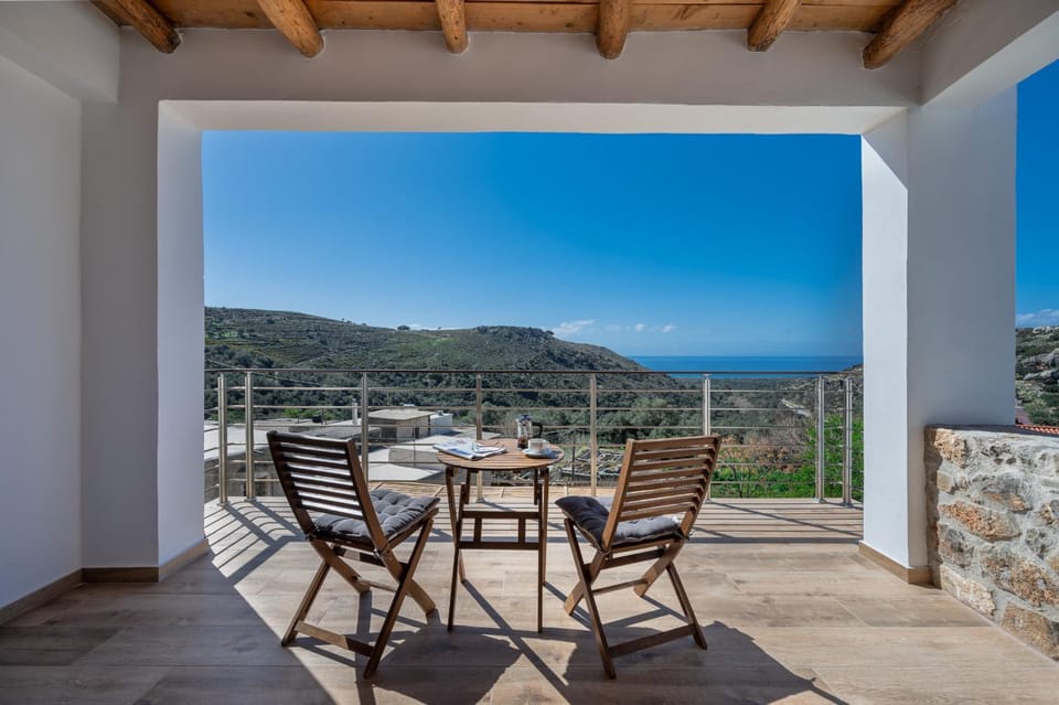 Patio, Day, Natural landscape, View (from property/room), Balcony/Terrace, Seating area, Dining area, Mountain view, Sea view