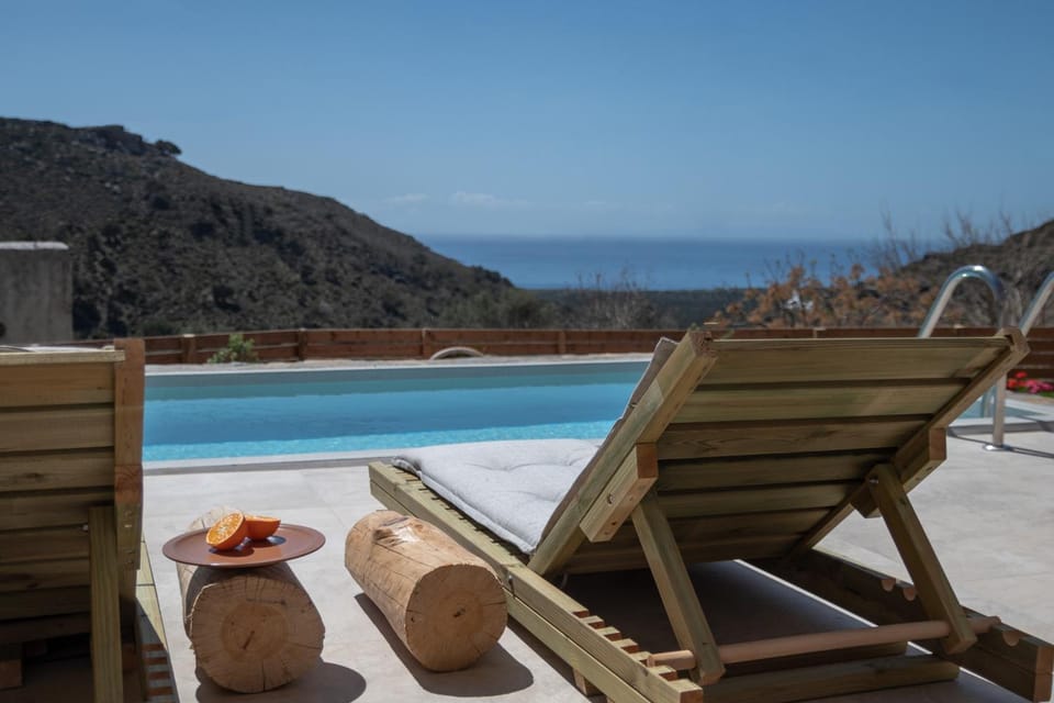 Patio, Day, Natural landscape, Mountain view, Pool view, Sea view, Swimming pool, sunbed