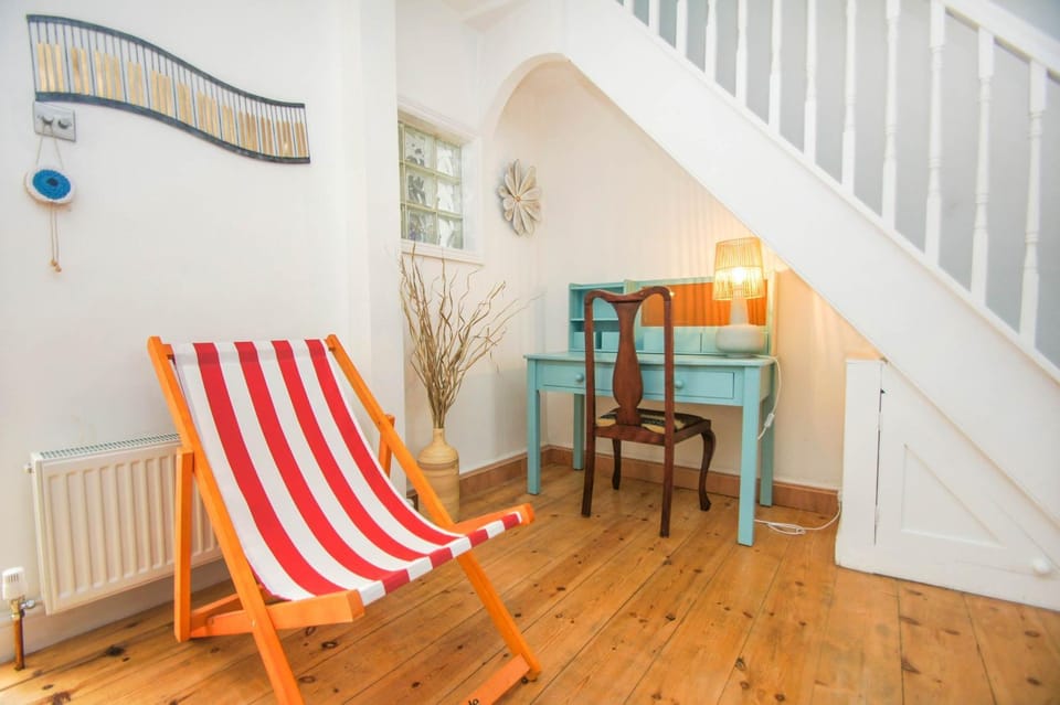 Regent House - by Brighton Holiday Lets House in Brighton