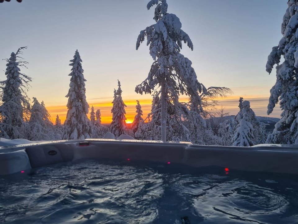 Winter, Hot Tub, Hot Tub, Pool view, Sunset
