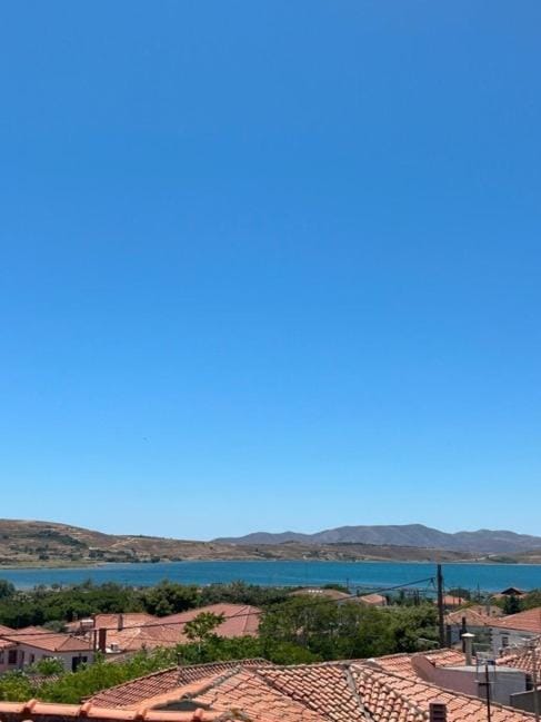 La mer Apartment in Decentralized Administration of the Aegean