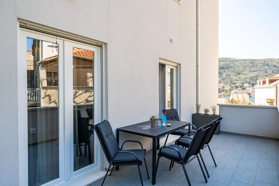 Balcony/Terrace, Balcony/Terrace