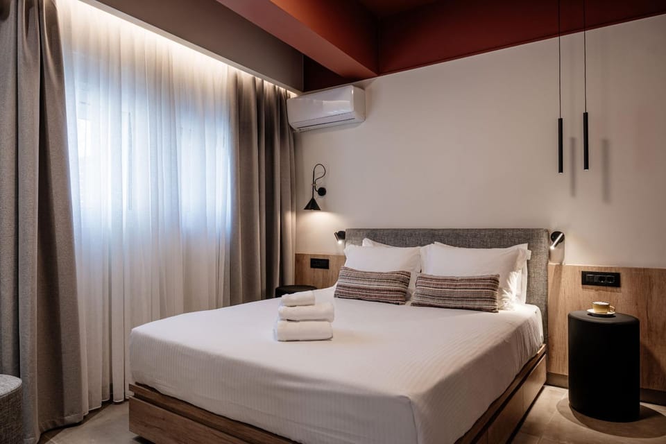 Bed, Photo of the whole room, Bedroom, towels, air conditioner