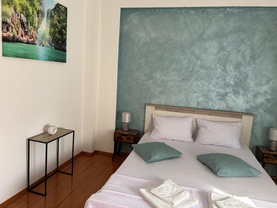 Fully furnished spacious 2bedroom apartment central Bucharest Apartment in Bucharest
