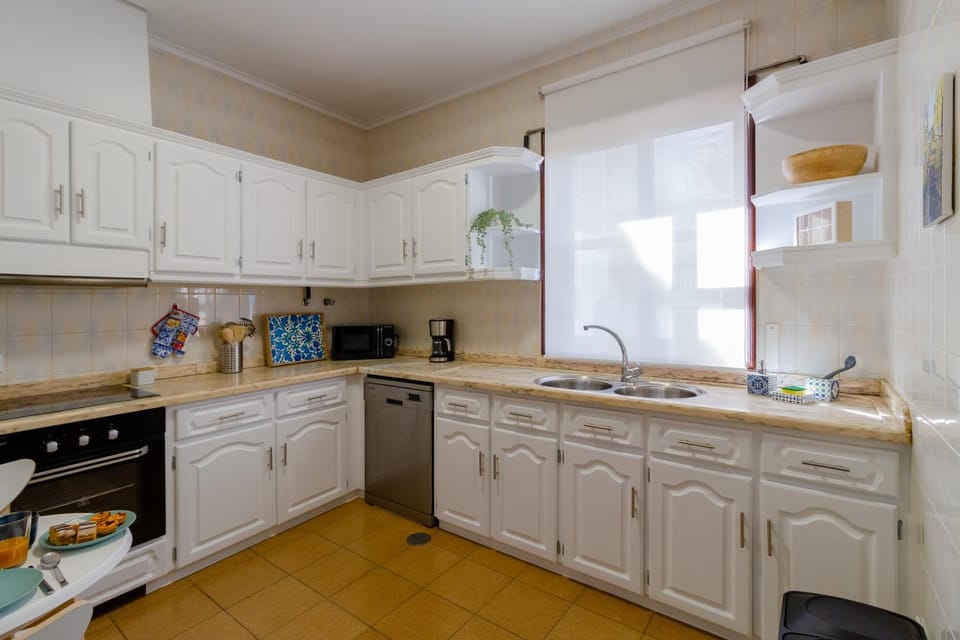 Coffee/tea facilities, Kitchen or kitchenette, dishwasher, minibar, pet friendly, stove, toaster