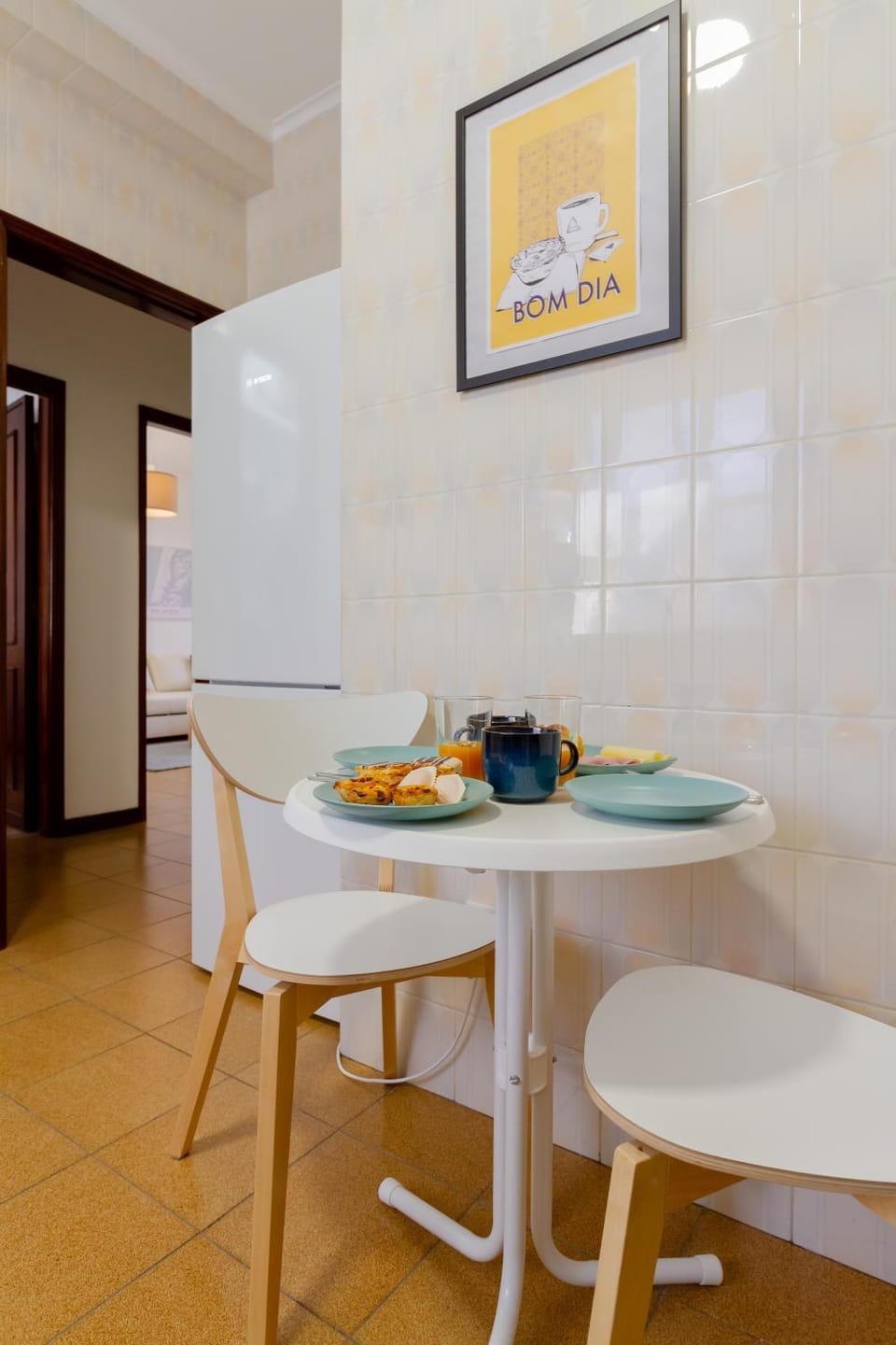 Kitchen or kitchenette, Seating area, Dining area