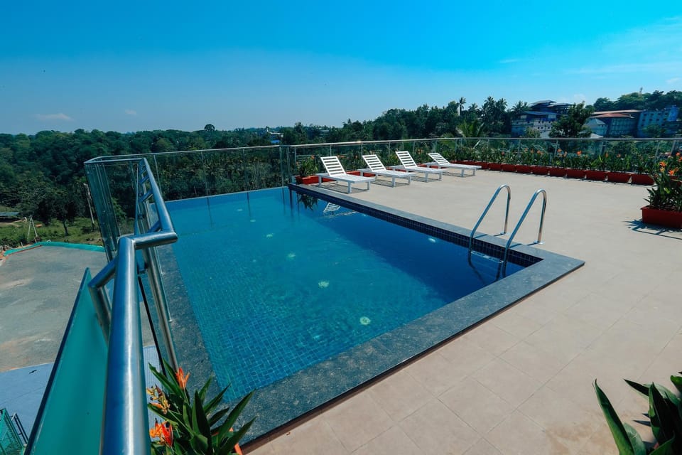 Day, Pool view, Swimming pool, Swimming pool, sunbed
