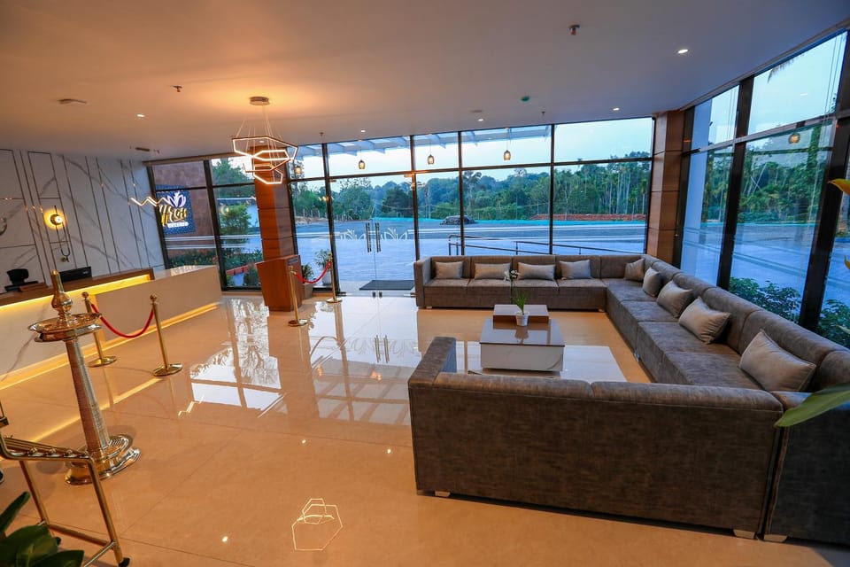 Communal lounge/ TV room, Living room, Seating area