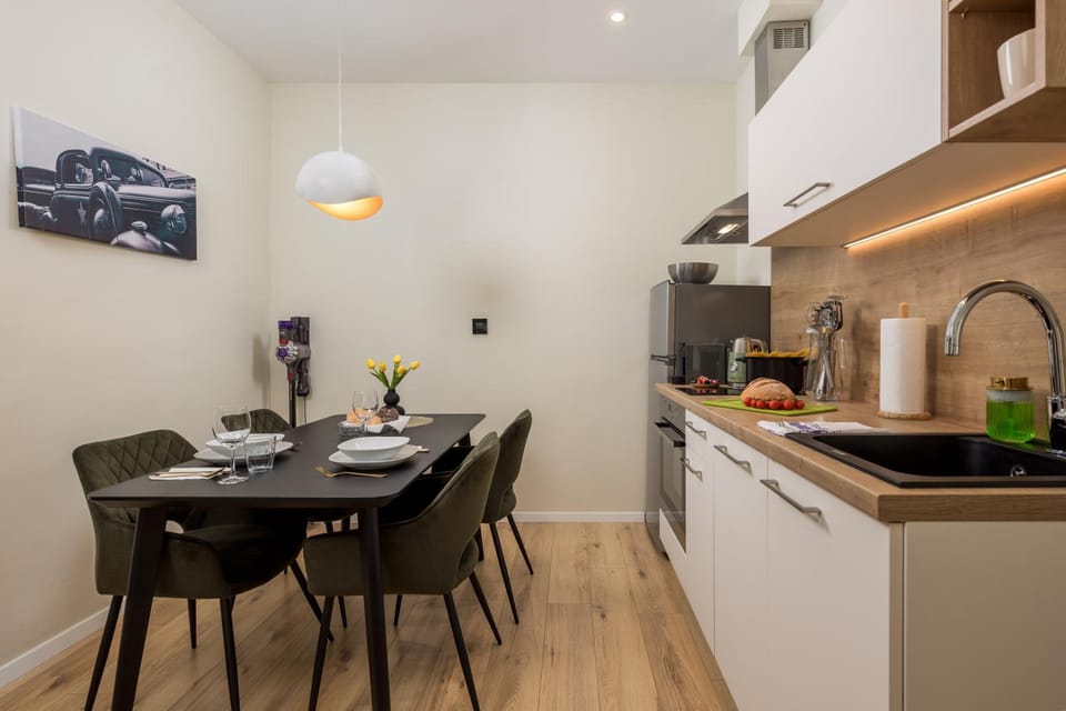 Coffee/tea facilities, Kitchen or kitchenette, Dining area, pet friendly, stove