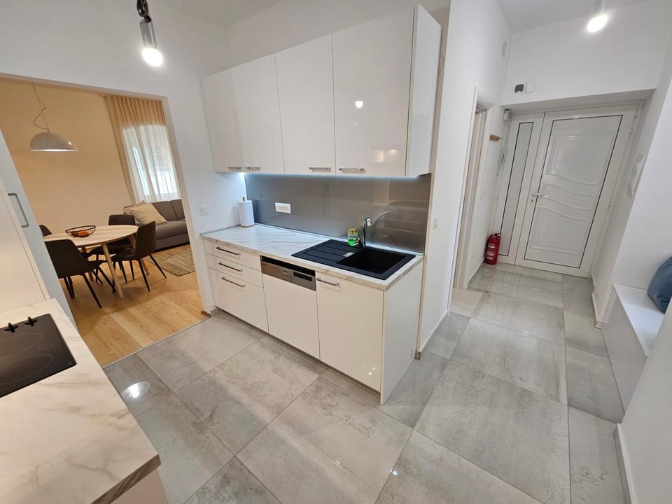 Kitchen or kitchenette, pet friendly