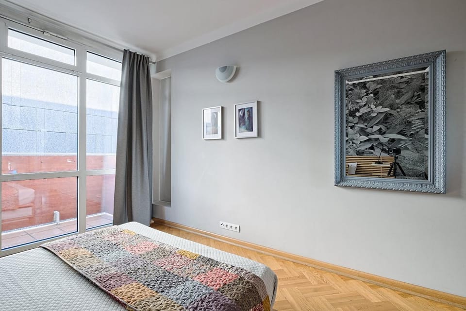 Bed, Balcony/Terrace, Decorative detail, Bedroom
