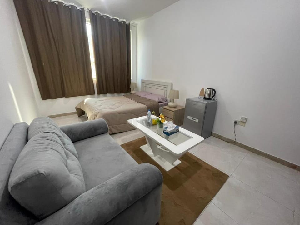 Abu Dhabi Centre - Unique Room Hostel in Abu Dhabi