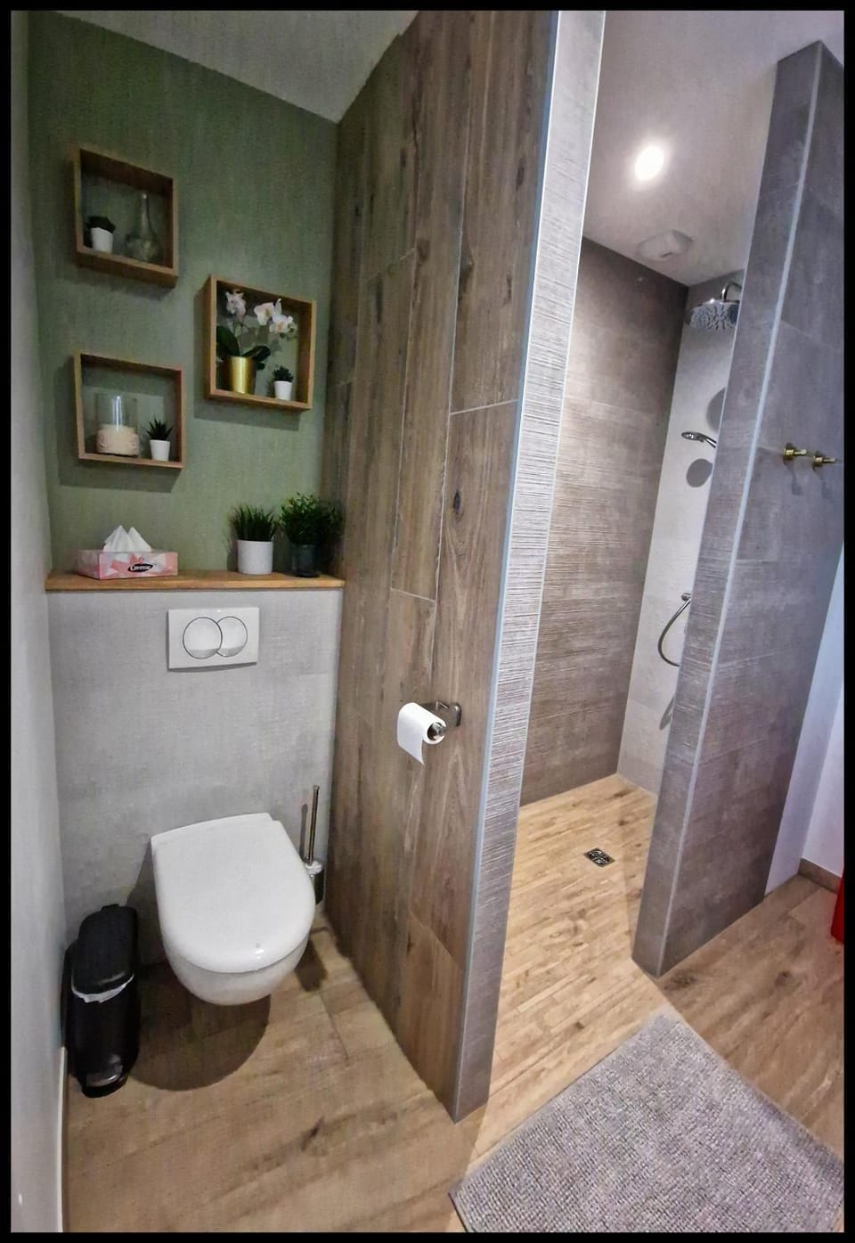 Shower, Toilet, Bathroom