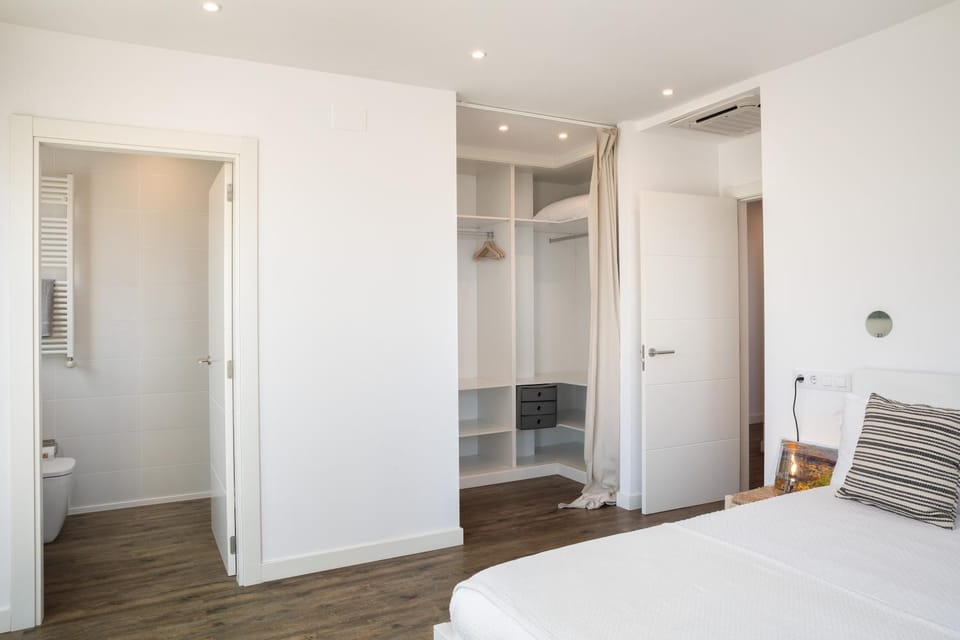 Bed, wardrobe