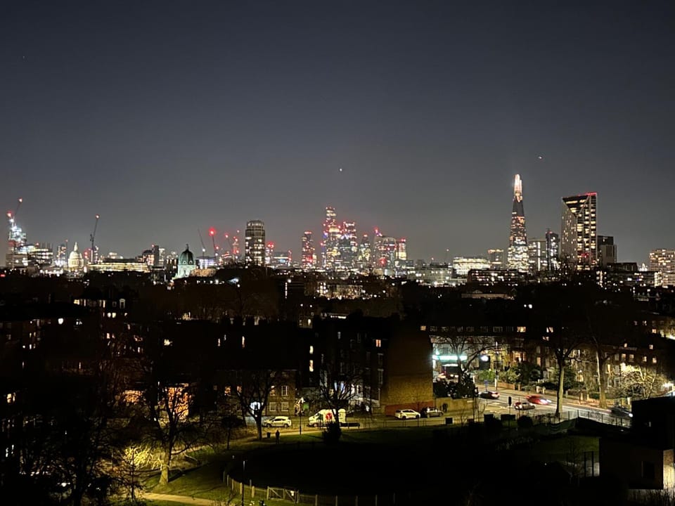 Shard room Bed and Breakfast in City of Westminster