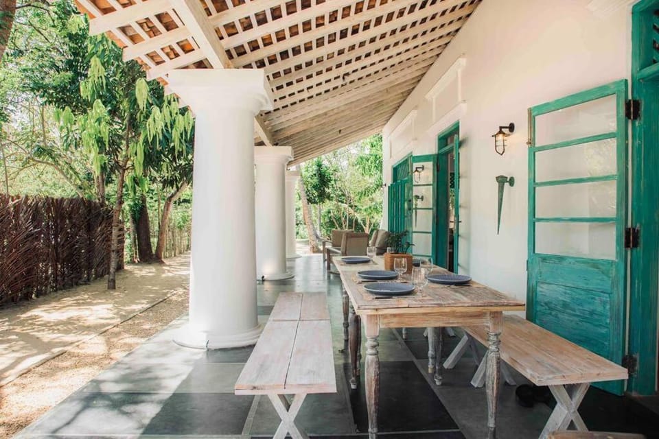 Patio, Day, Garden, Dining area, Garden view