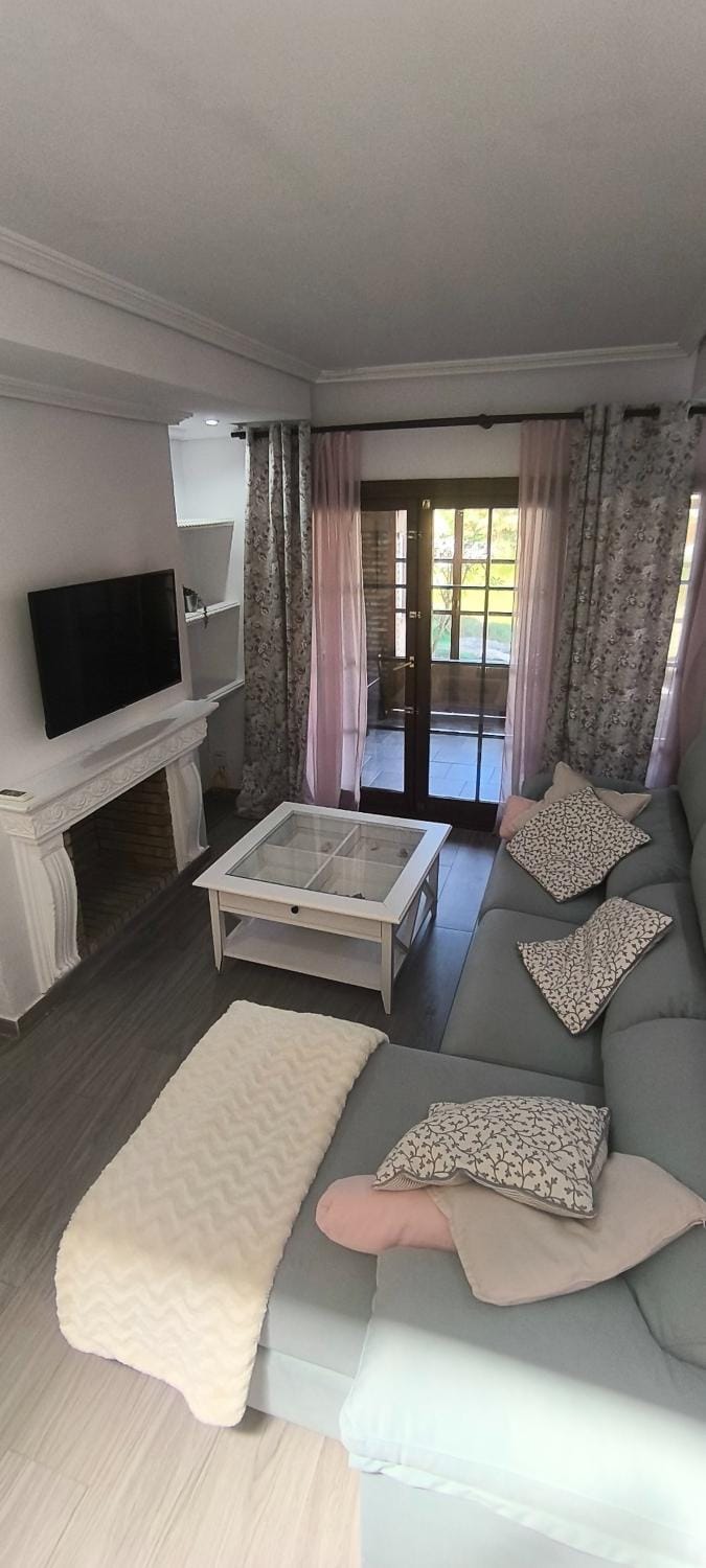 Communal lounge/ TV room