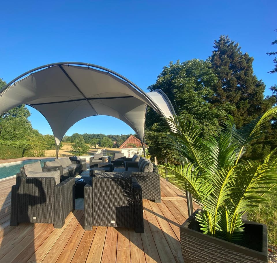 View (from property/room), Pool view, Swimming pool, Swimming pool