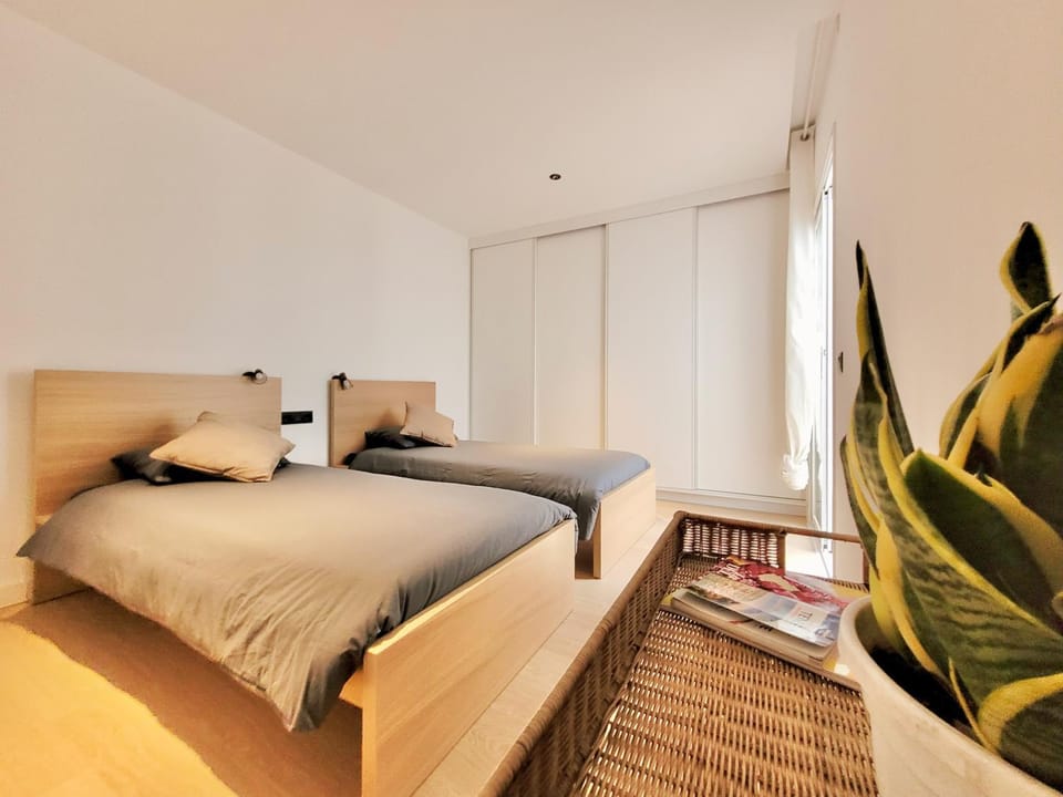 Bed, Bedroom, wardrobe