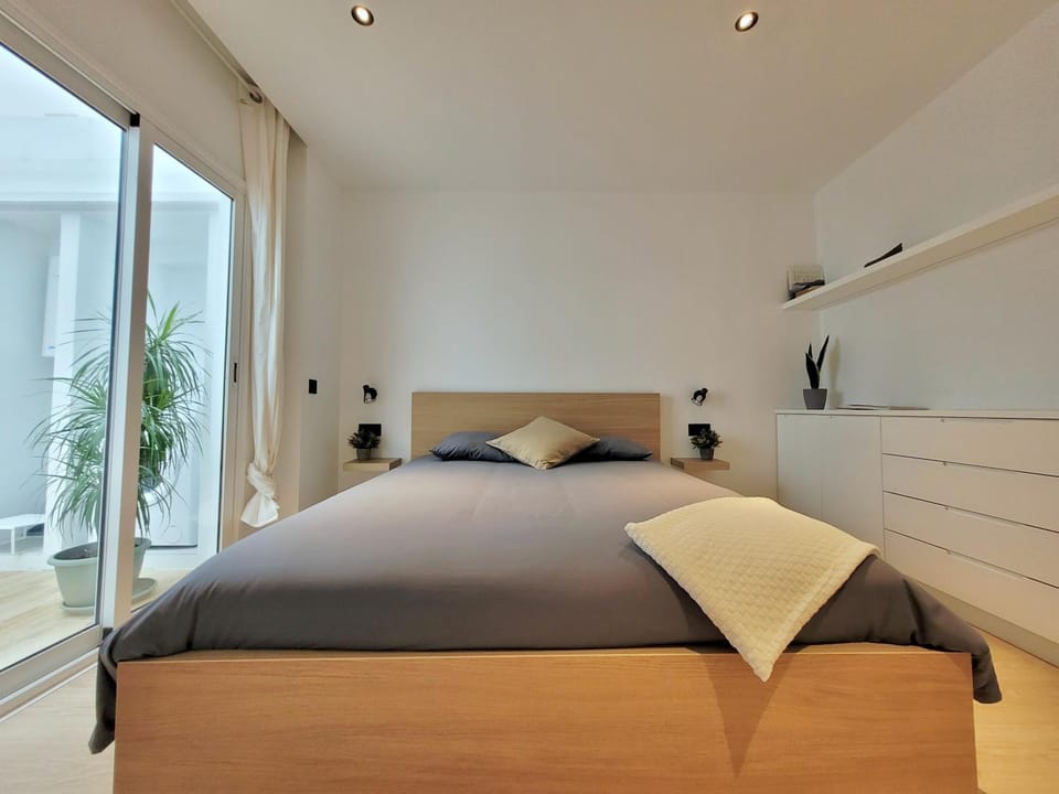 Bed, Bedroom