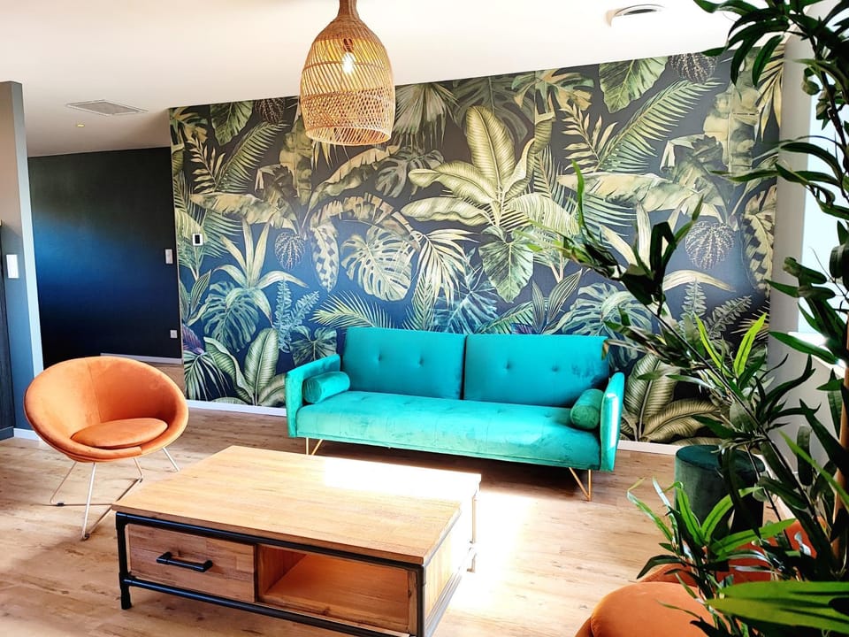 Living room, Seating area