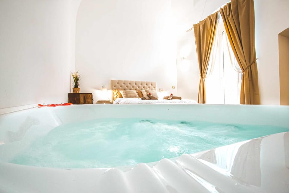 Cas358 Luxury Suite Apartment in Bari