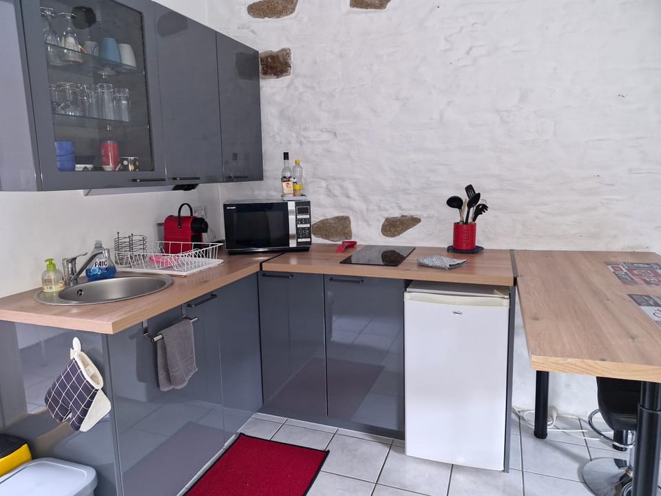 STUDIO NID COSY avec piscine Apartment in Brittany