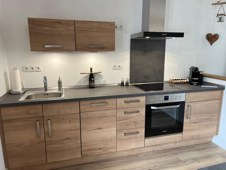 Kitchen or kitchenette, dishwasher, pet friendly, stove