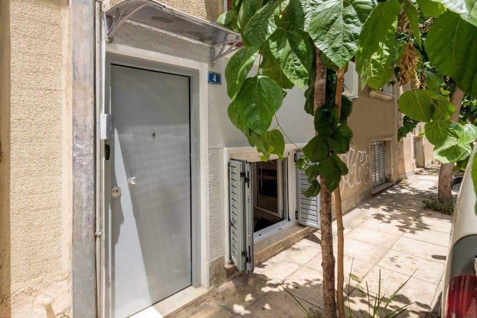 Hilton area brand new comfortable apartment Apartment in Athens