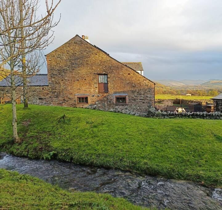 The Hayloft. Entire Barn Conversion near Keswick House in Allerdale District