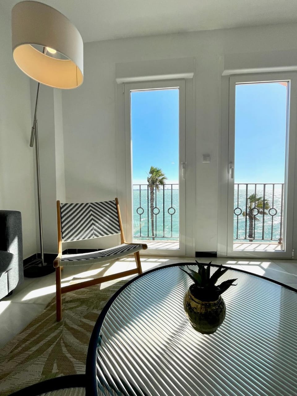 Living room, Sea view