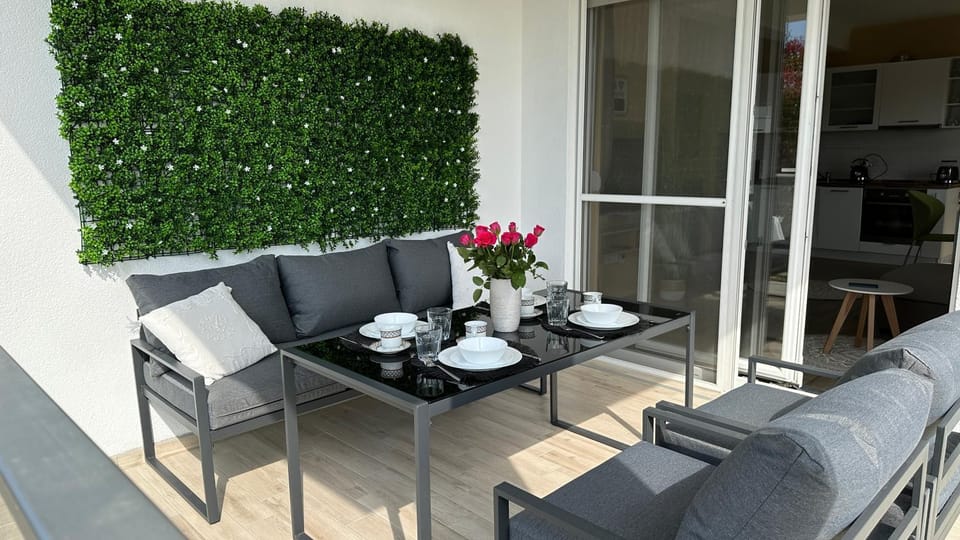Balcony/Terrace, Balcony/Terrace