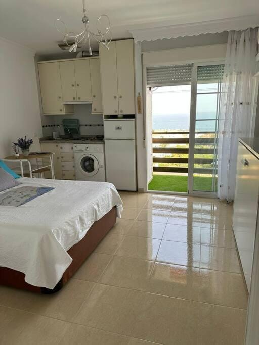 Bed, Kitchen or kitchenette, Bedroom, minibar
