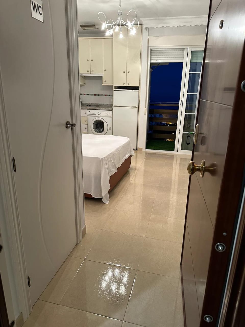 Bed, Kitchen or kitchenette, Photo of the whole room, Bedroom