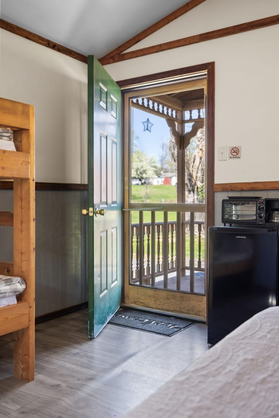 Cozy Cabin Within Campground Cabin in Pennsylvania
