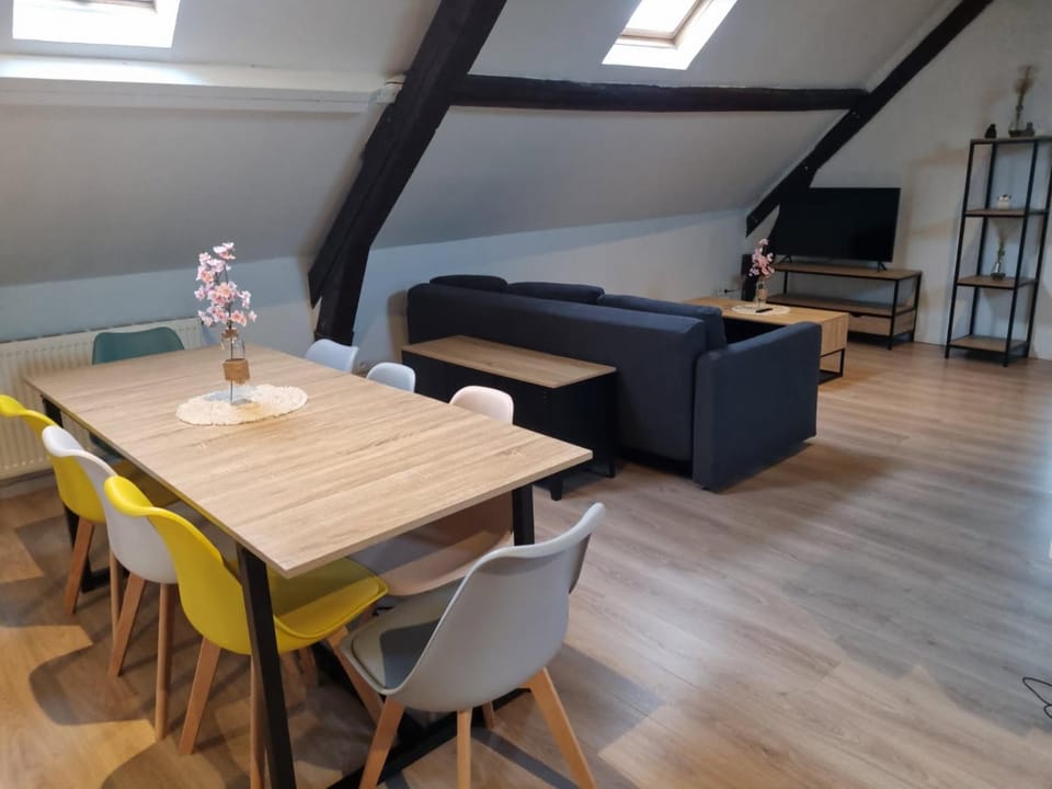 Living room, Dining area