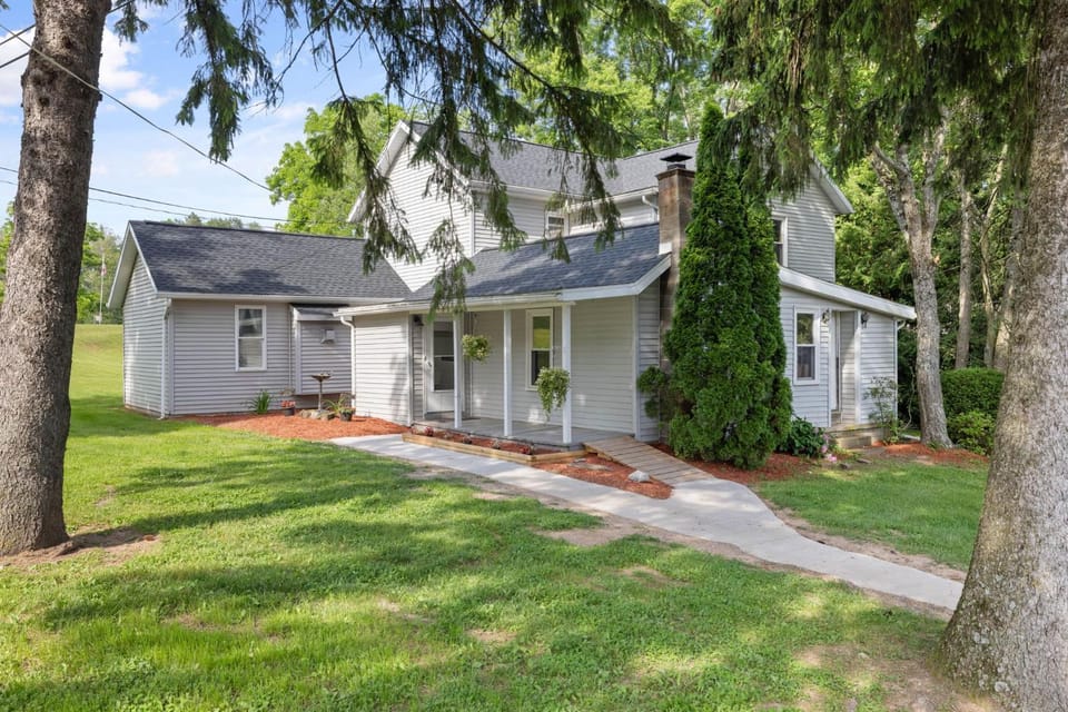 Entire House within Campground House in Pennsylvania