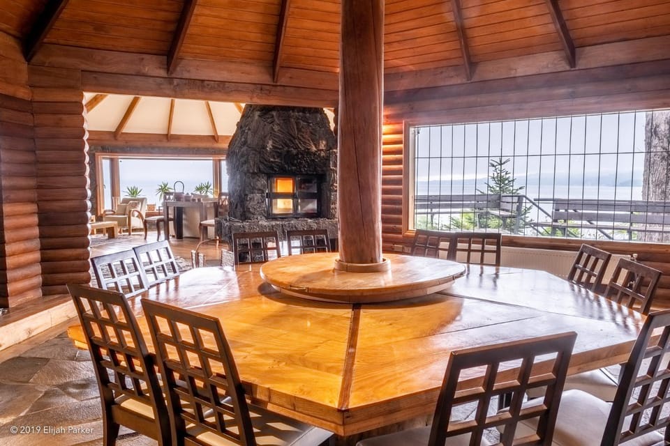 Seating area, Dining area