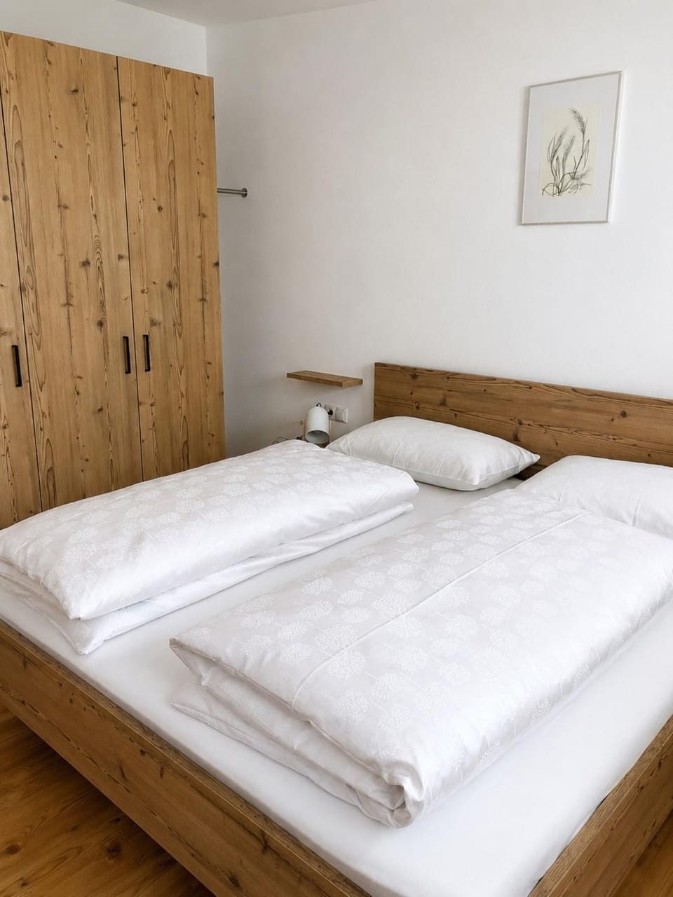 Bed, Photo of the whole room, Bedroom, wardrobe
