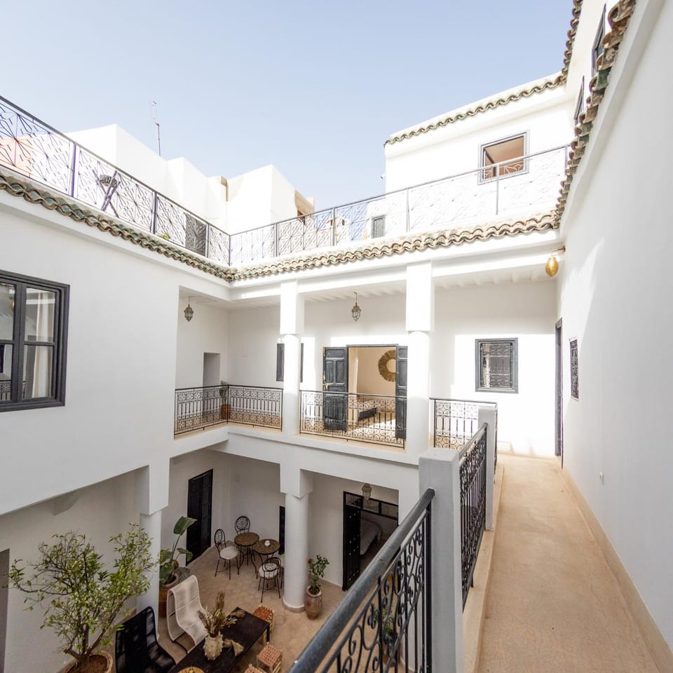 Property building, Balcony/Terrace